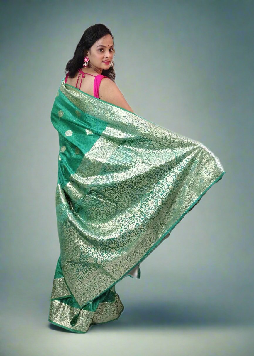 Exquisite Silk Saree with Intricate Full Zari Work