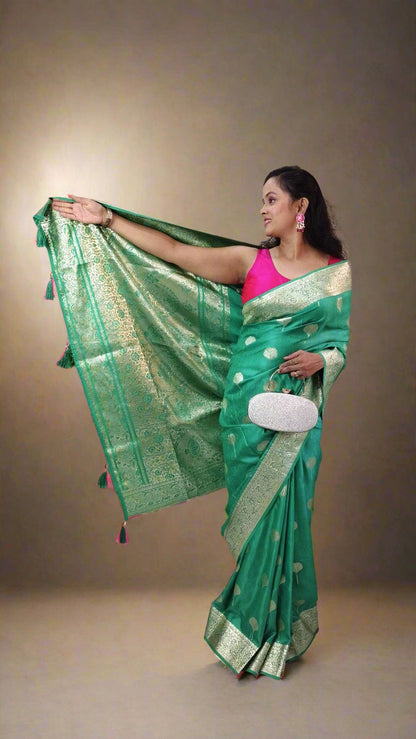 Exquisite Silk Saree with Intricate Full Zari Work