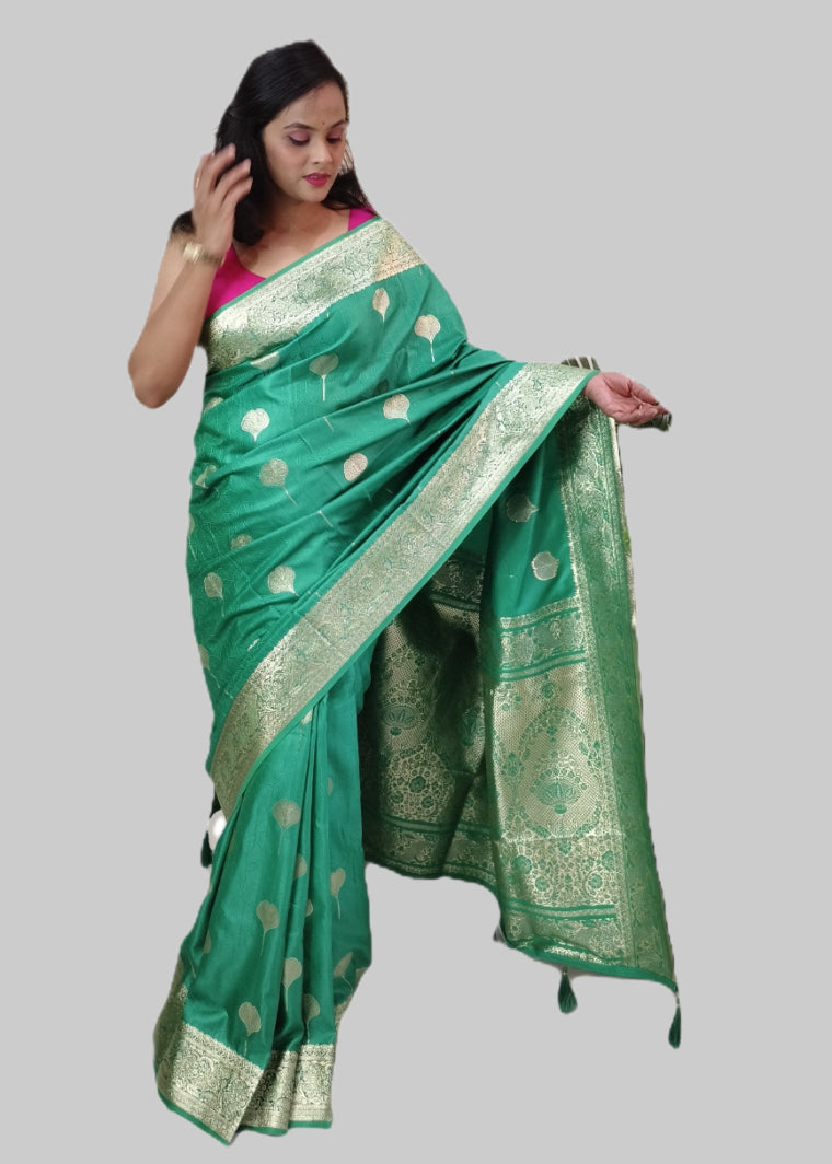 Exquisite Silk Saree with Intricate Full Zari Work