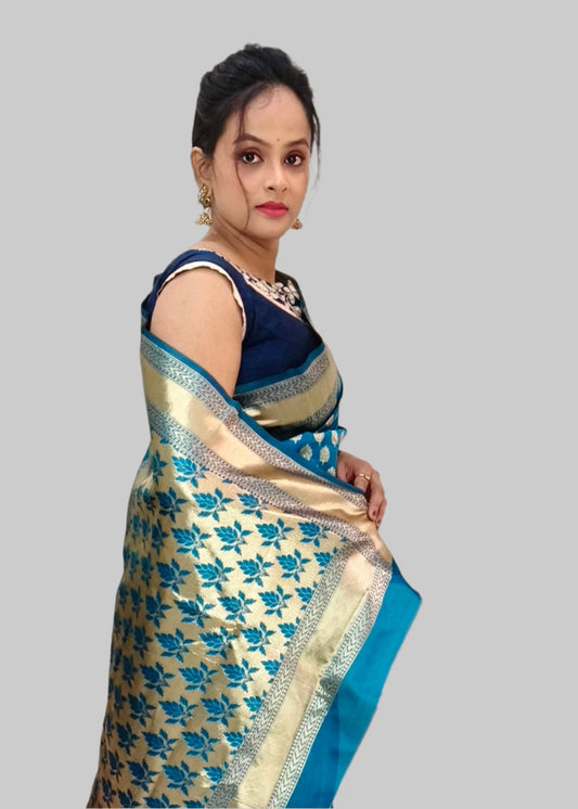 Kanchipuram Silk Saree with Zari Woven Floral Jacquard Work